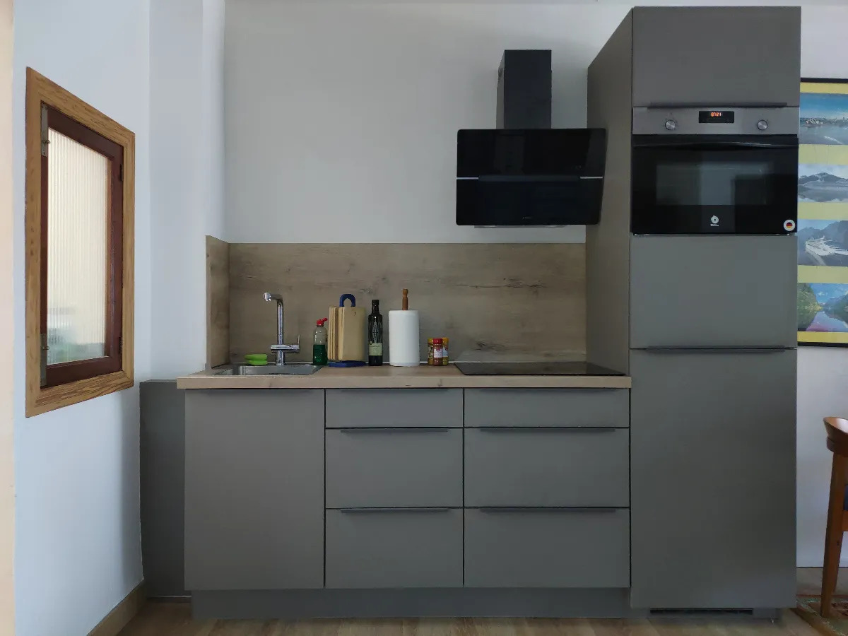 Helle moderne Ferienwohnung mit Balkon • 3 Min. zum Strand • Porto Cristo — Bild 1
