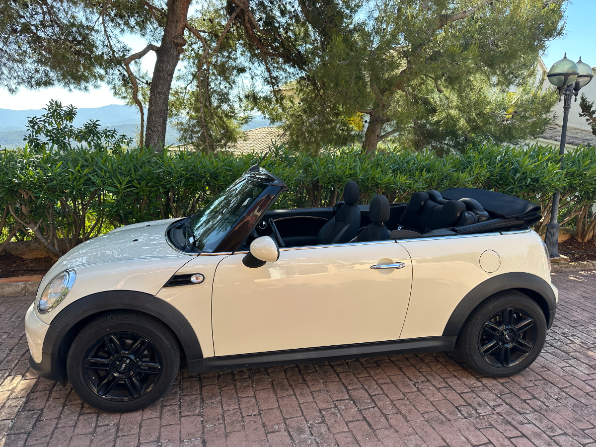 Mini Cabrio PKW Auto auf Mallorca 25 Tkm unfallfrei span. Zu. — Bild 1