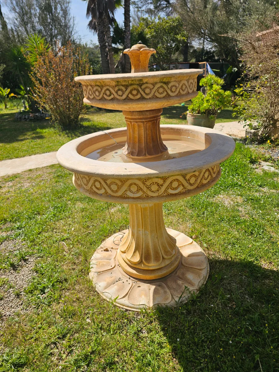 Springbrunnen Fuente de Jardin — Bild 1